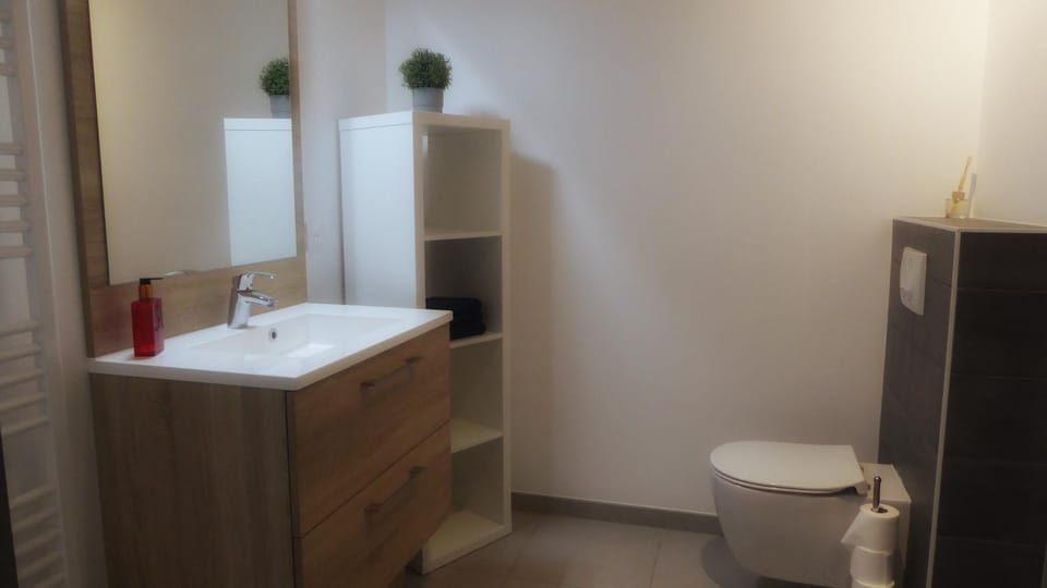 Toilet, Bathroom