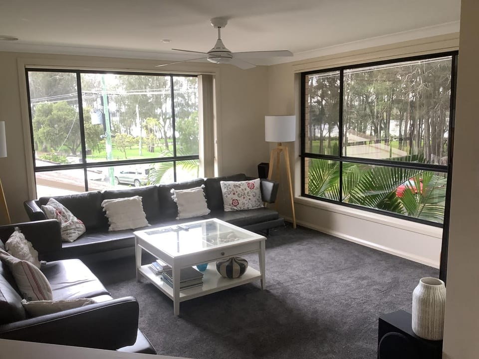 Property building, Living room, Lounge or bar