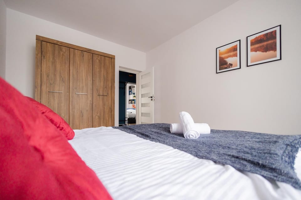 Bed, Bedroom, wardrobe