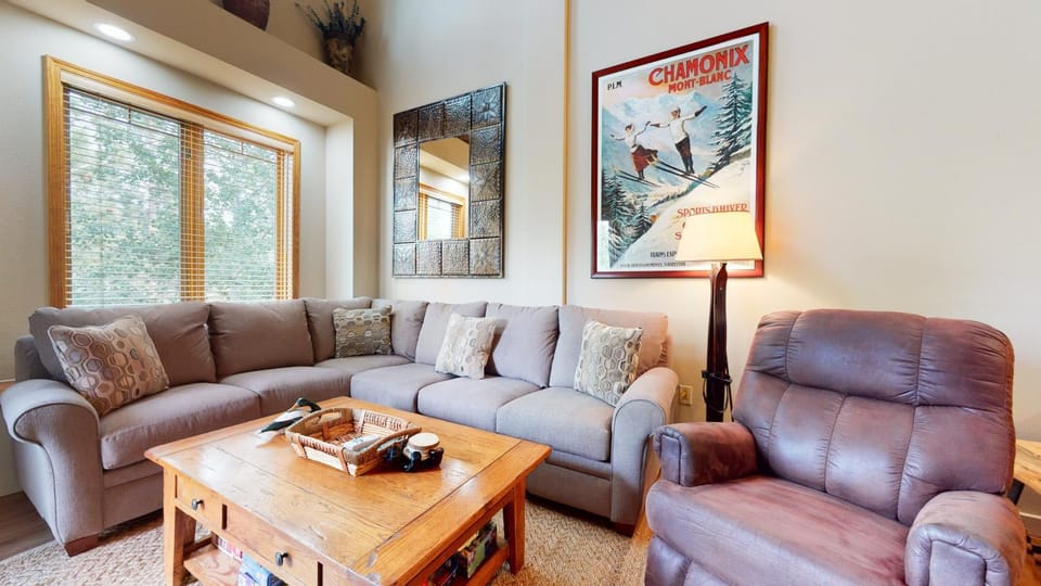 Mammoth Green #214 condo Apartment in Mammoth Lakes