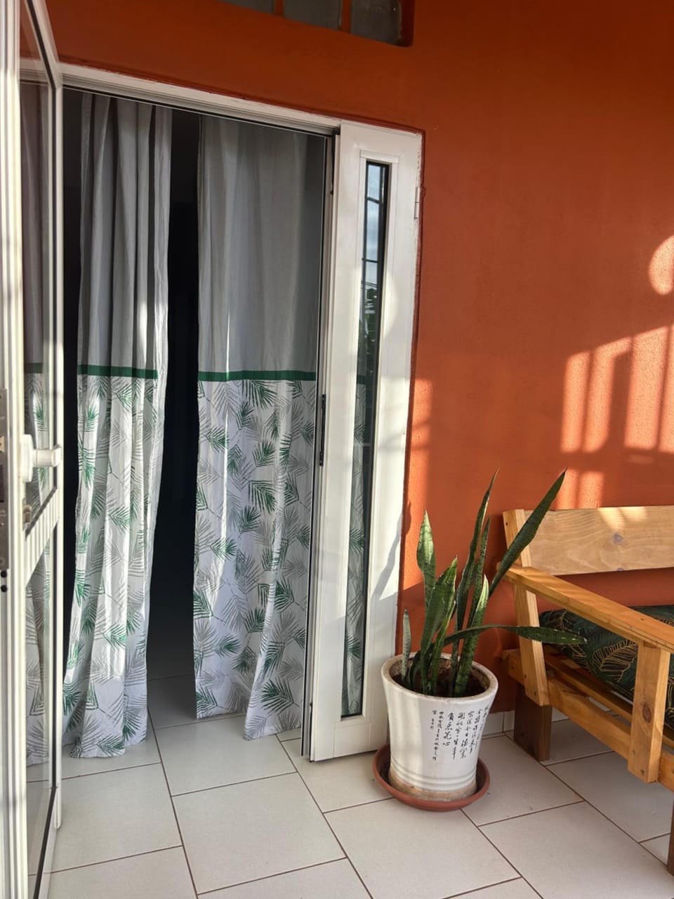 Le Donjon du lycée Apartment in Africa