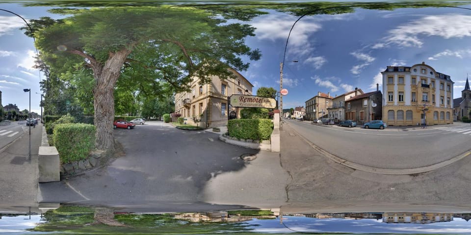 Neighbourhood, Street view