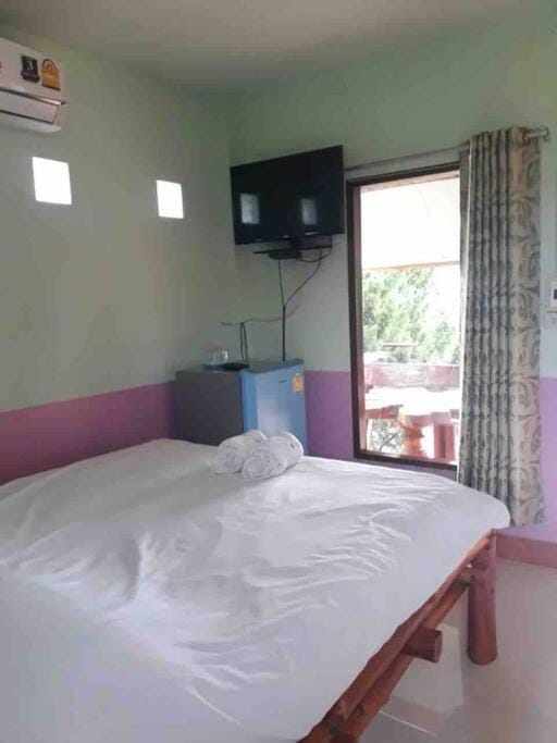 เพชร การ์เด้น -Phet Garden Resort, Nakhonthai 1 Hotel in Laos