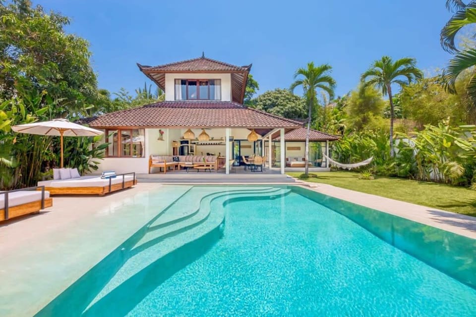 Villa Baladeva - 5 BDR Luxury Villa with huge private Pool Villa in Kuta