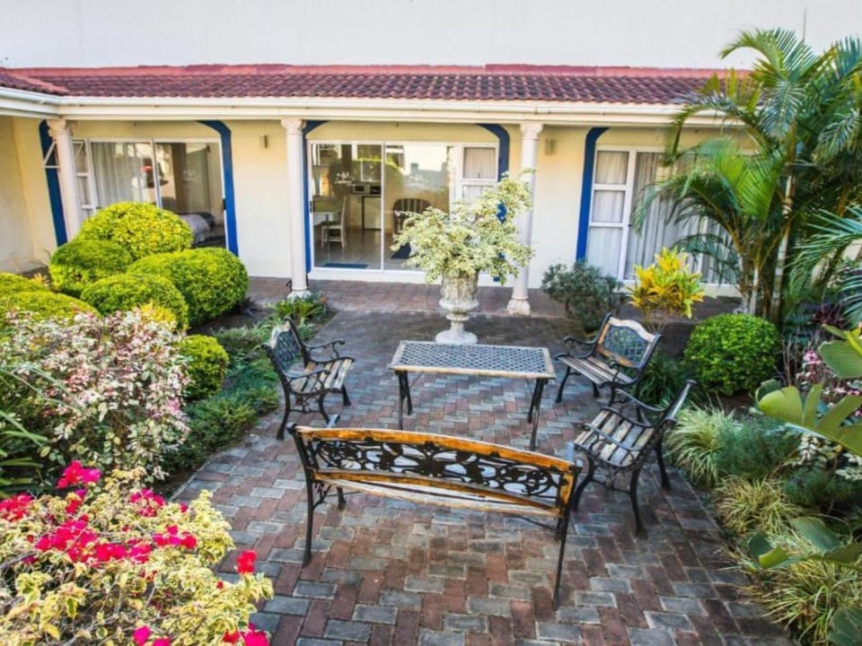 Property building, Garden, Garden view