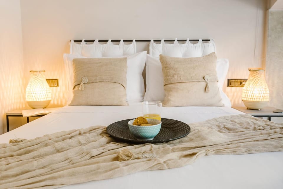 Bed, Photo of the whole room