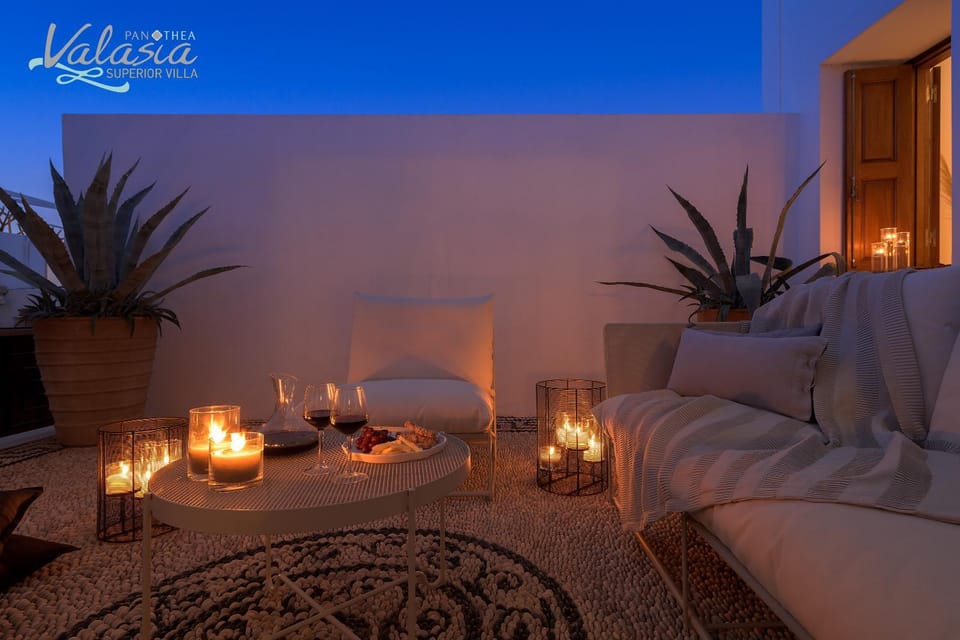 Property building, Summer, Living room, Location, Inner courtyard view, sunbed