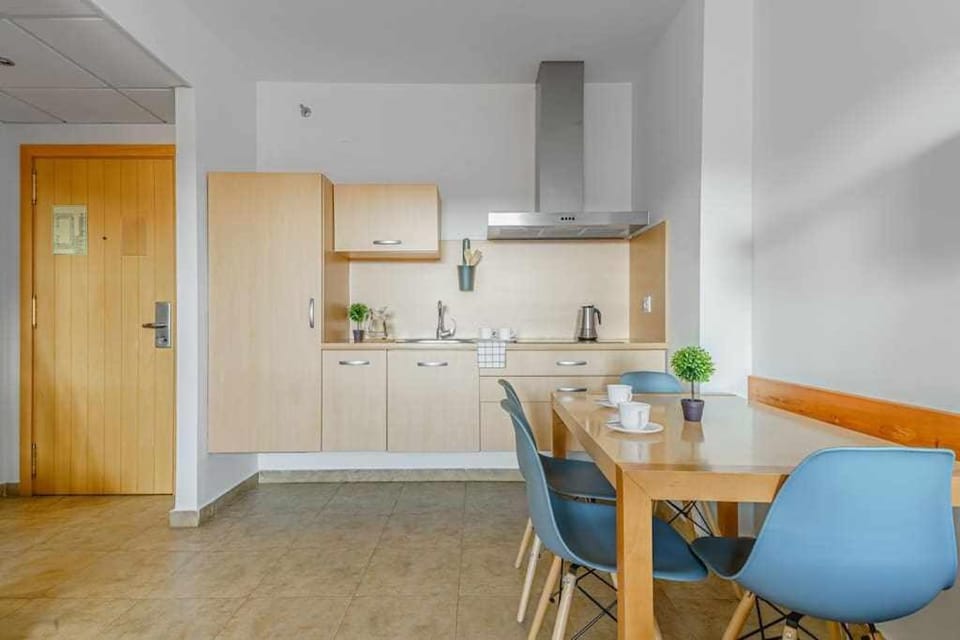 Apartamento junto a la playa 4p piscina y parking Apartment in Punta Umbría