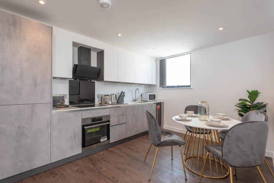 Luxury Penthouse, Minster Views, Terrace & Parking Apartment in York