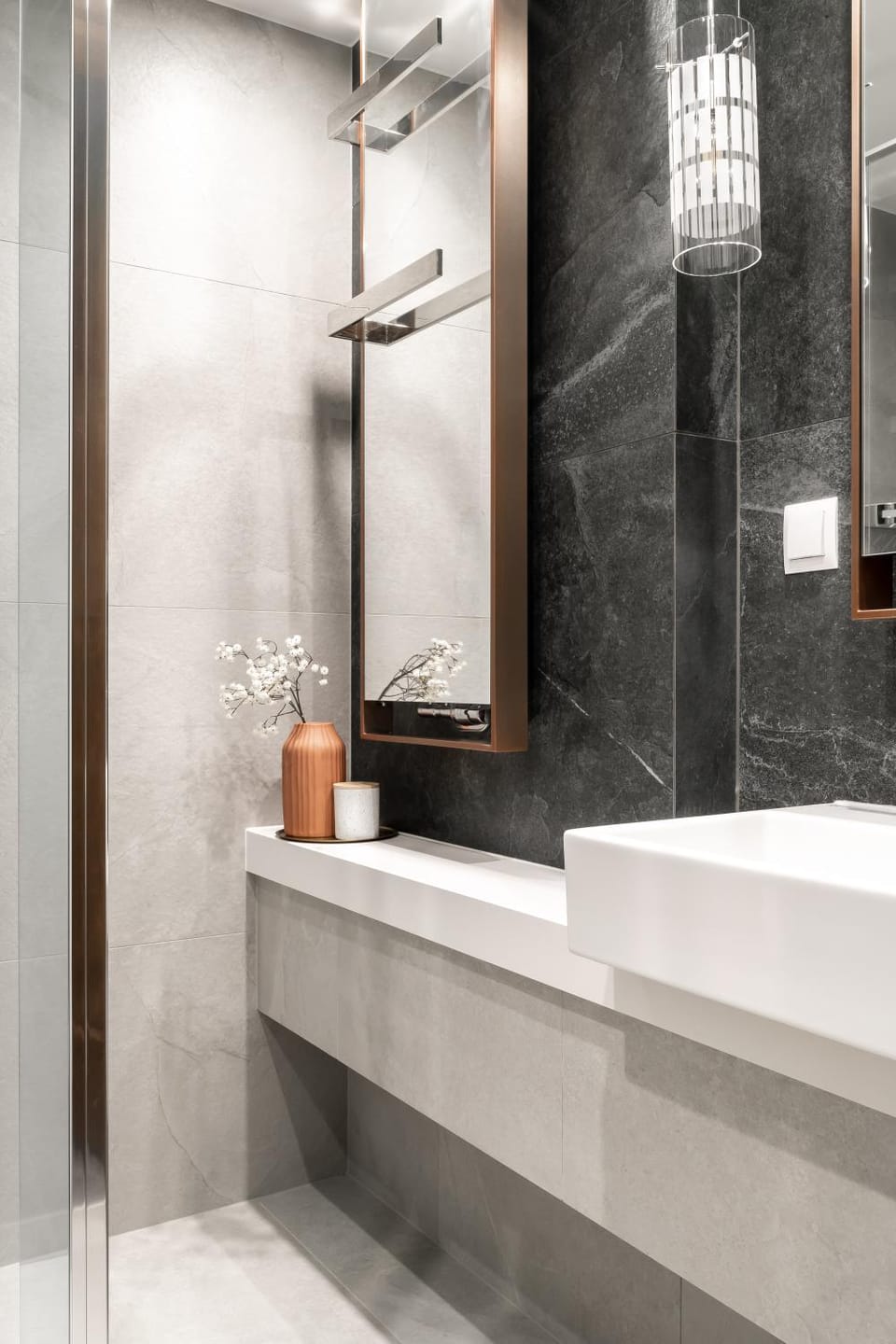 Shower, Toilet, Bathroom, Photo of the whole room, Decorative detail