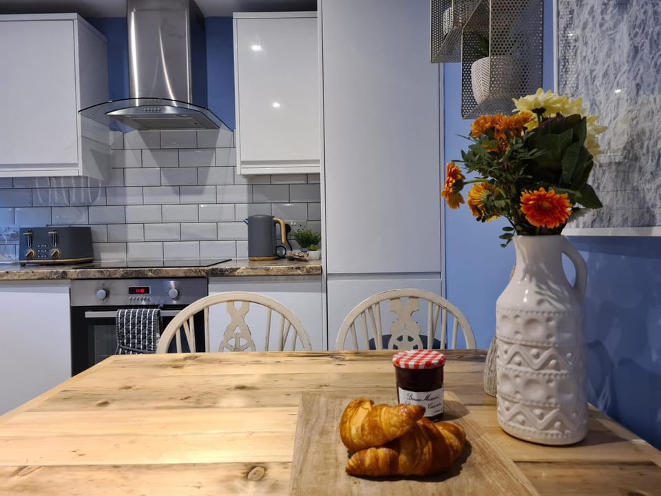 Pebble Cottage House in England