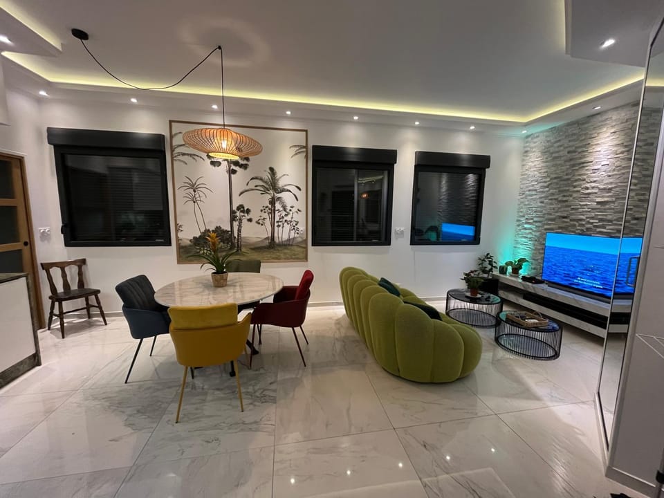 TV and multimedia, Living room, Seating area