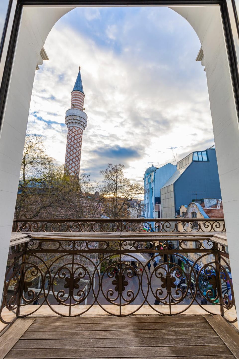 Nearby landmark, Balcony/Terrace, City view