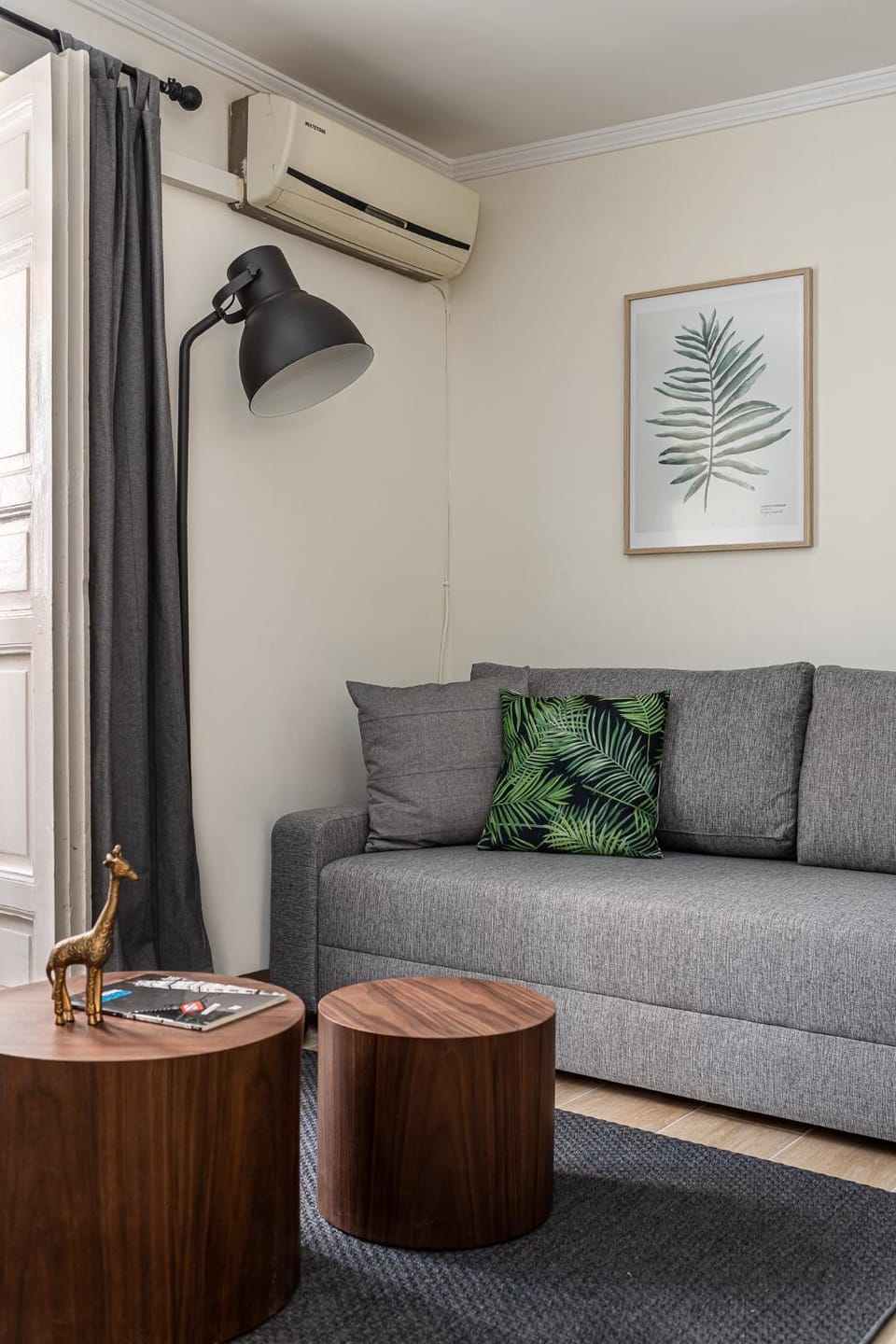 Waou Puerta del Sol III - Alquiler Corta Duración Apartment in Centro