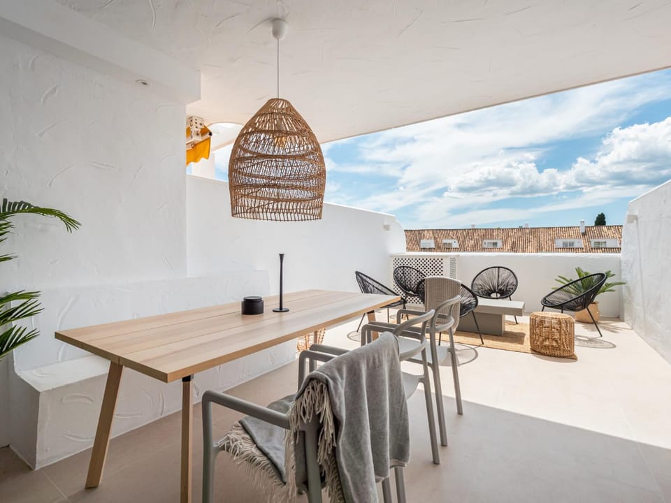 Balcony/Terrace, Dining area