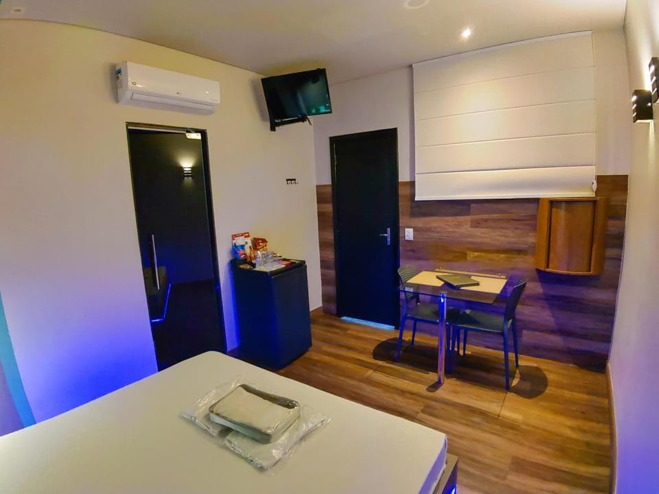 TV and multimedia, Seating area, minibar, air conditioner