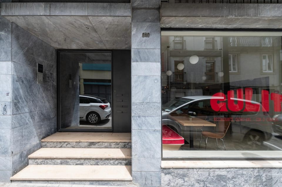 Facade/entrance