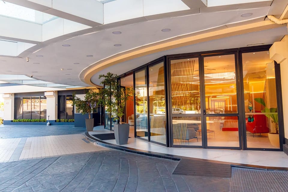 Property building, Facade/entrance
