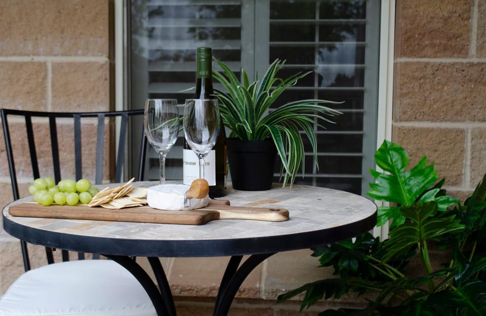 Bartletts Corner - Private Peaceful Studio Apartment in Orange