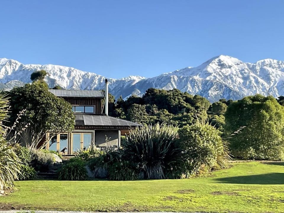 Property building, Natural landscape, Garden, Mountain view