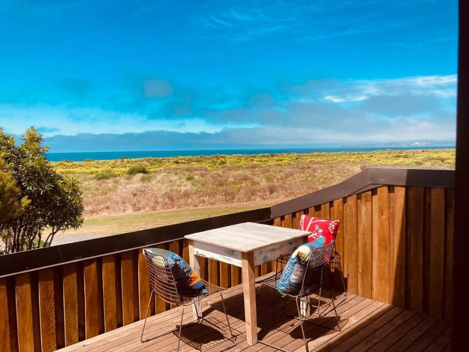 Straw bale house by the sea, Kaikoura House in Canterbury