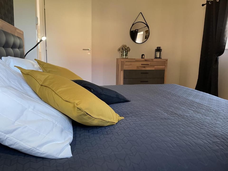 Gîte spacieux avec climatisation dans la campagne bourbonnaise - FR-1-489-339 House in Auvergne-Rhône-Alpes