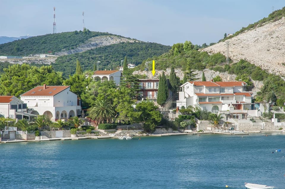 Property building, Bird's eye view, Beach