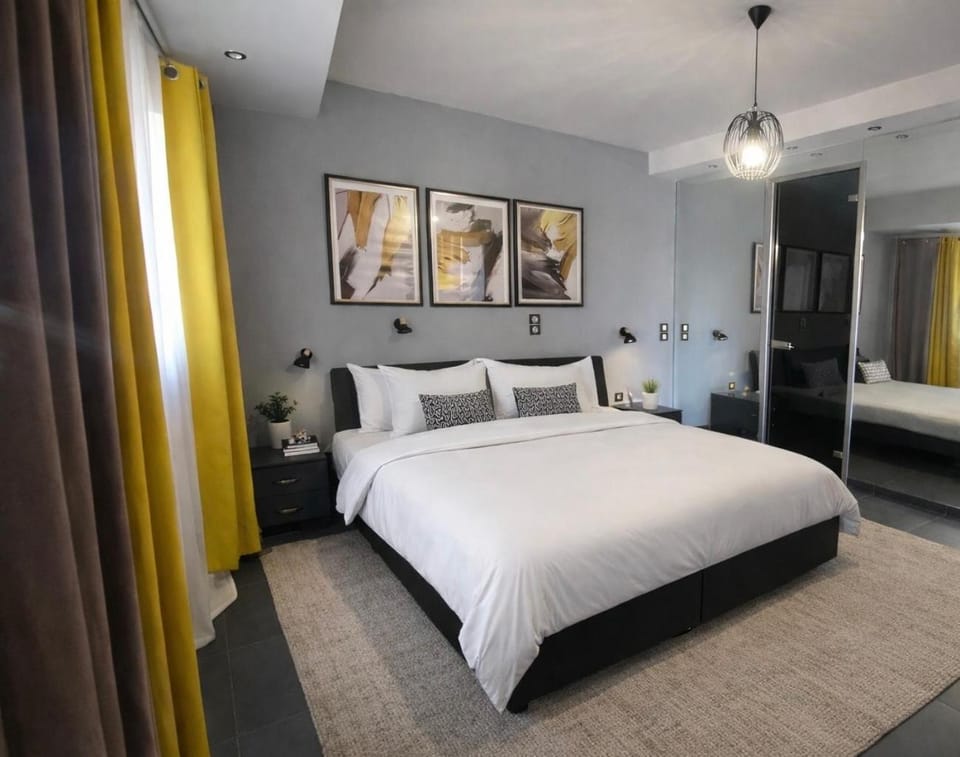 5-Star feel - Luxury penthouse for 4 with huge balcony & view ,8 min from Athens airport Apartment in East Attica Regional Unit, Greece