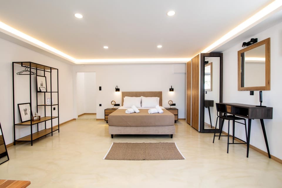 Spitaki Pool House & Spitaki Jacuzzi Deluxe Suite Apartment in Corfu