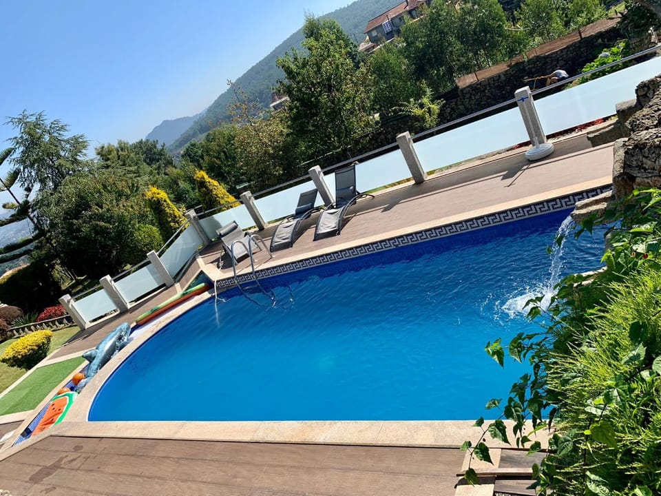 Swimming pool, Swimming pool