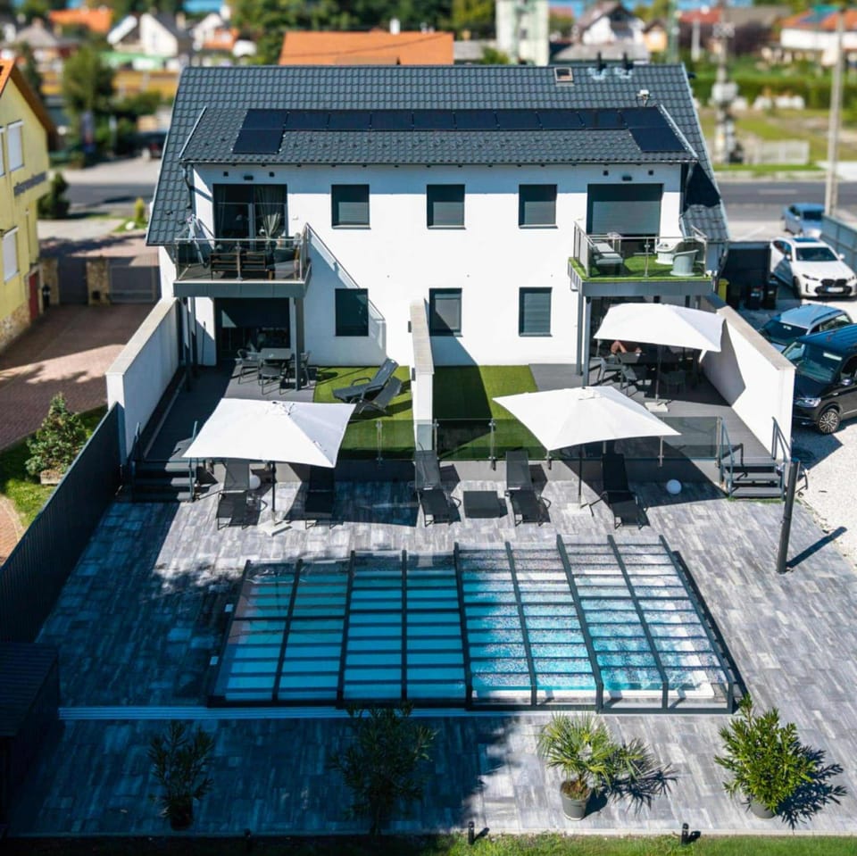 Property building, Bird's eye view