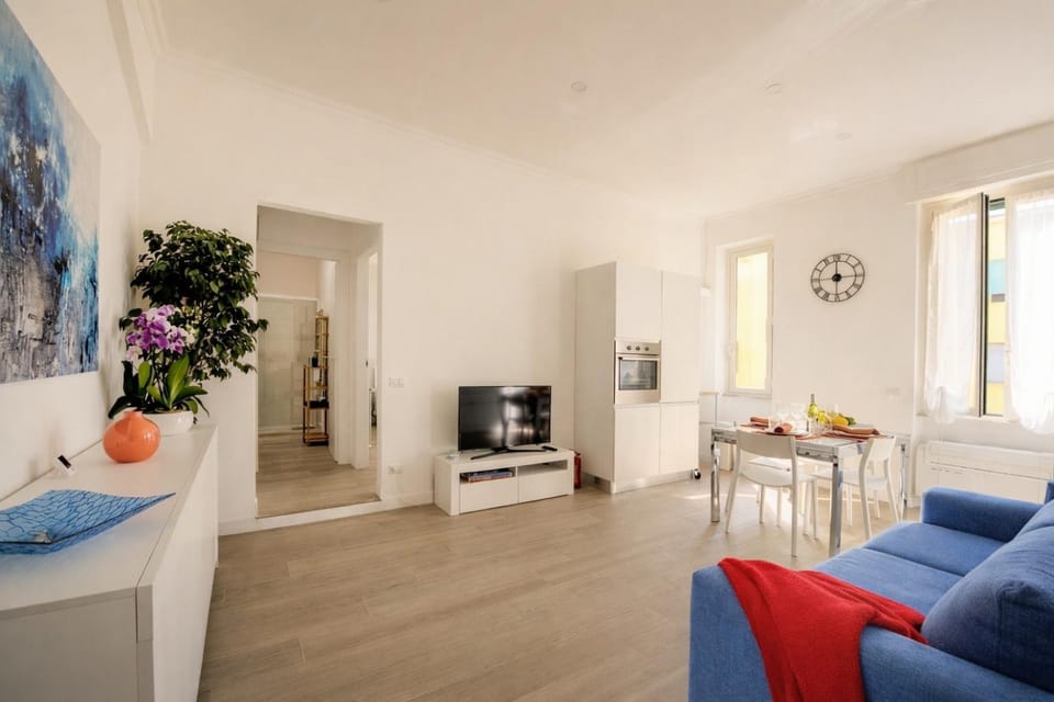 Kitchen or kitchenette, Lounge or bar