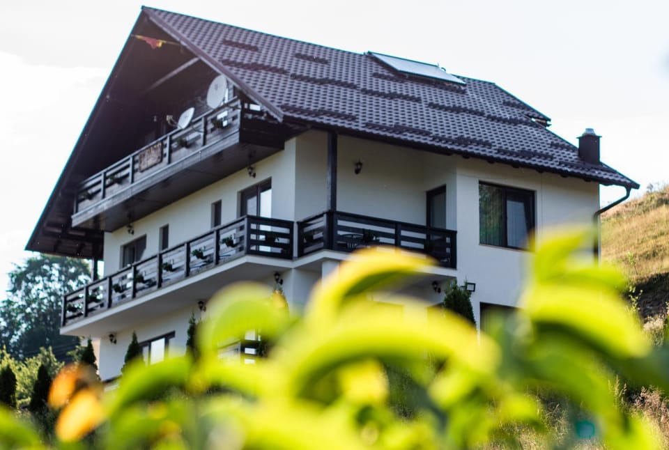 Pensiunea Agroturistica Acvila Apusenilor Bed and Breakfast in Cluj County