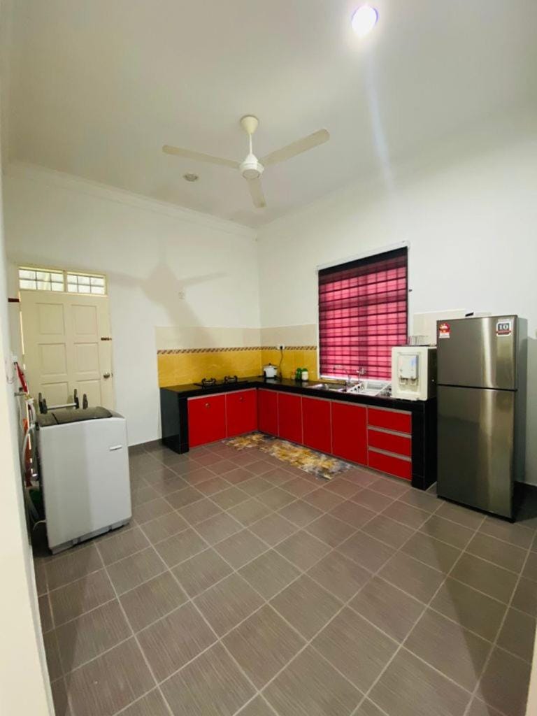 AYAHLONG BEACH GUESTHOUSE House in Terengganu, Malaysia