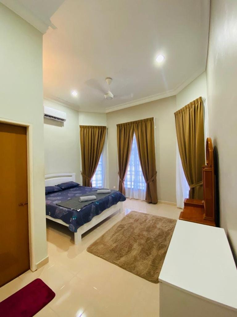 AYAHLONG BEACH GUESTHOUSE House in Terengganu, Malaysia