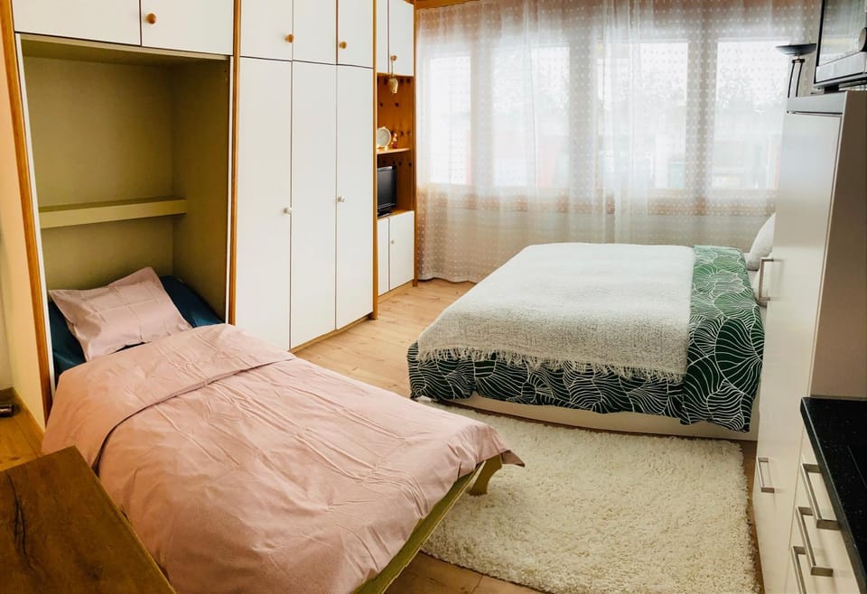 Bed, Photo of the whole room