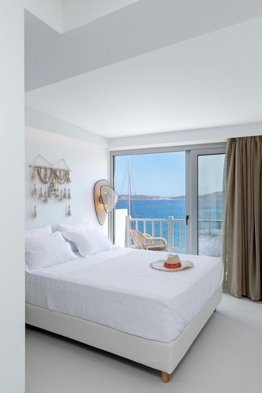 Boho Sapiens Marina - Seagnature, Adamas Port Apartment in Milos