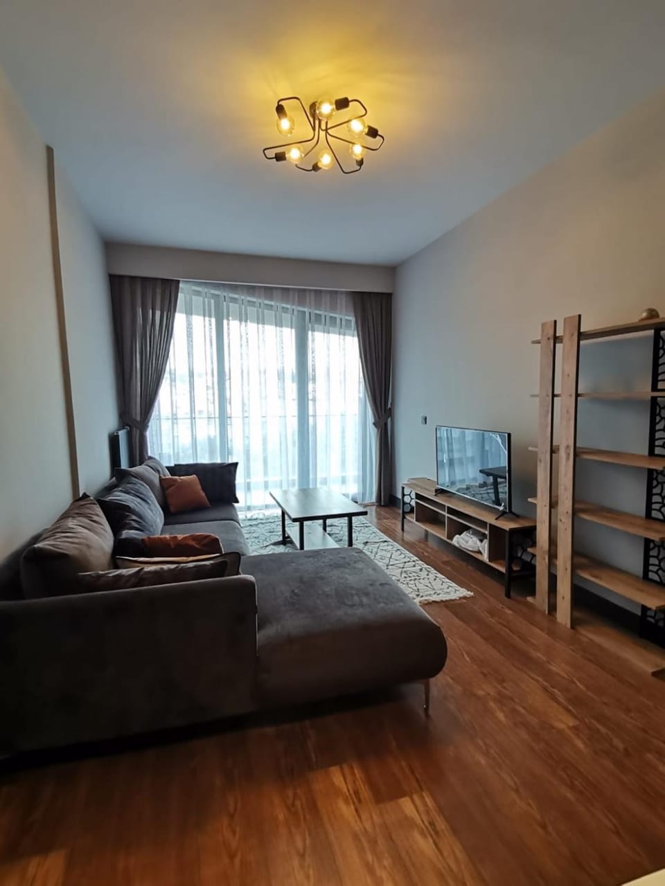 TV and multimedia, Living room, Photo of the whole room, Seating area