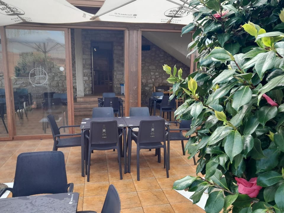 Restaurant/places to eat, Dining area