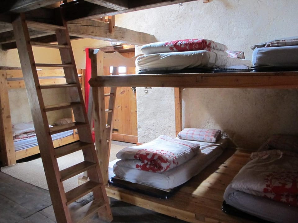bunk bed