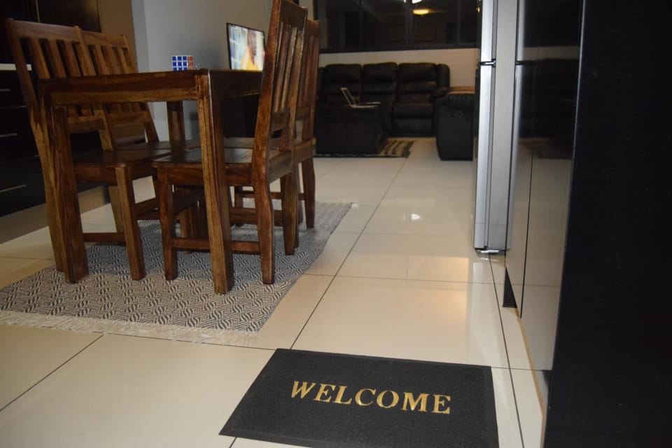 TV and multimedia, Living room, Dining area, Breakfast