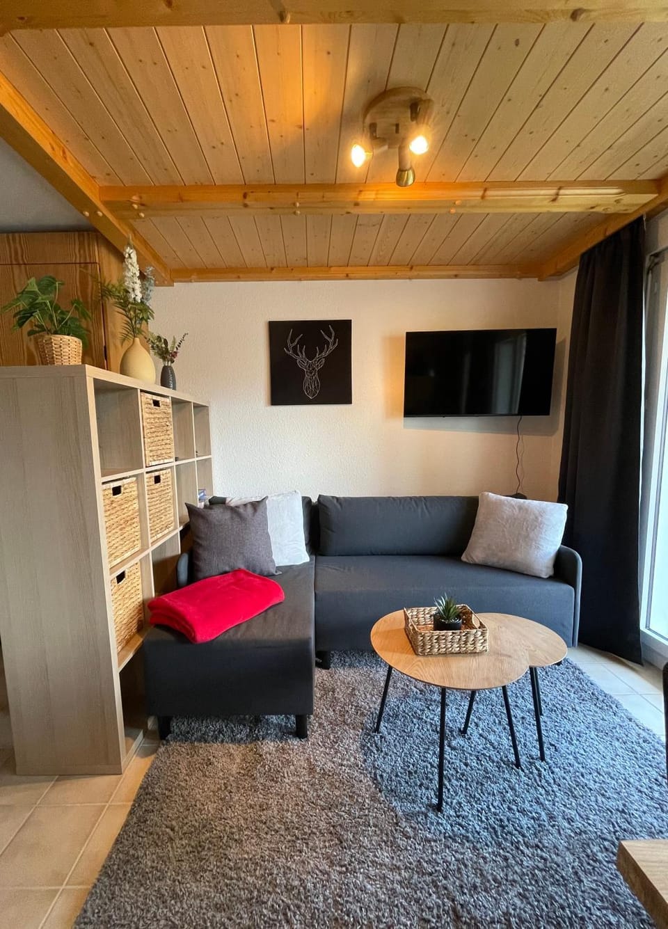 TV and multimedia, Living room, Seating area