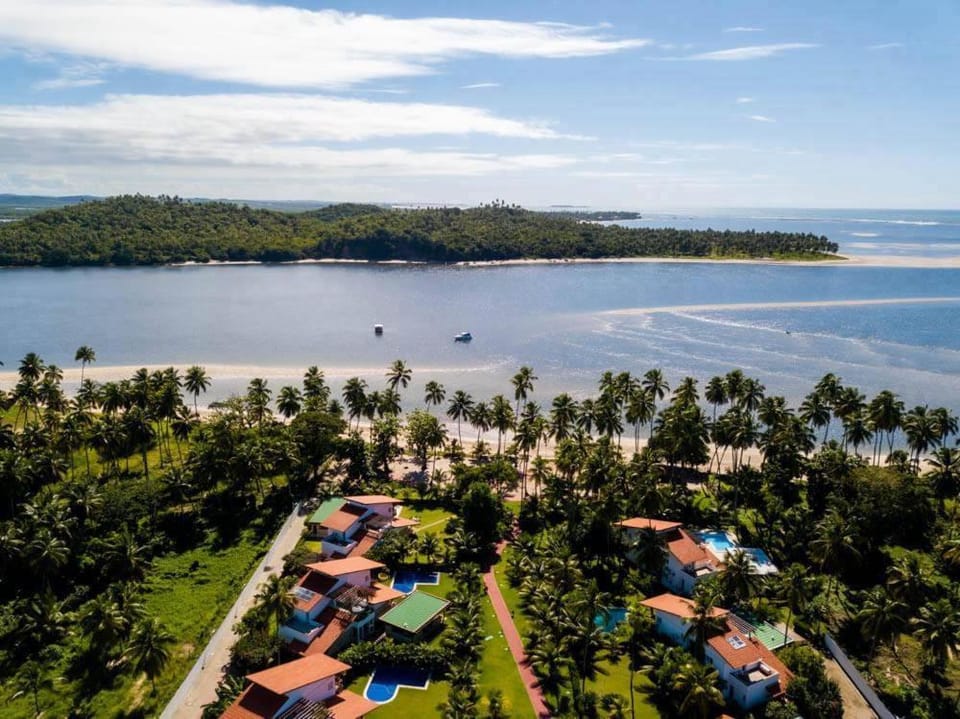 Flat em Carneiros Condomínio Beira-Mar Apartment in State of Pernambuco, Brazil