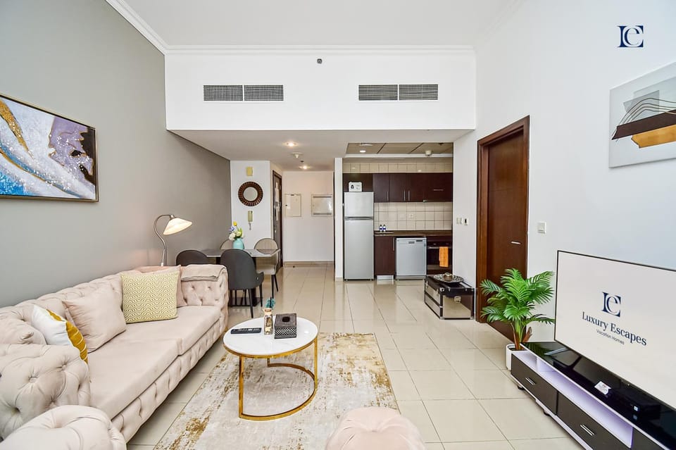TV and multimedia, Kitchen or kitchenette, Living room, Seating area, minibar, oven, pet friendly