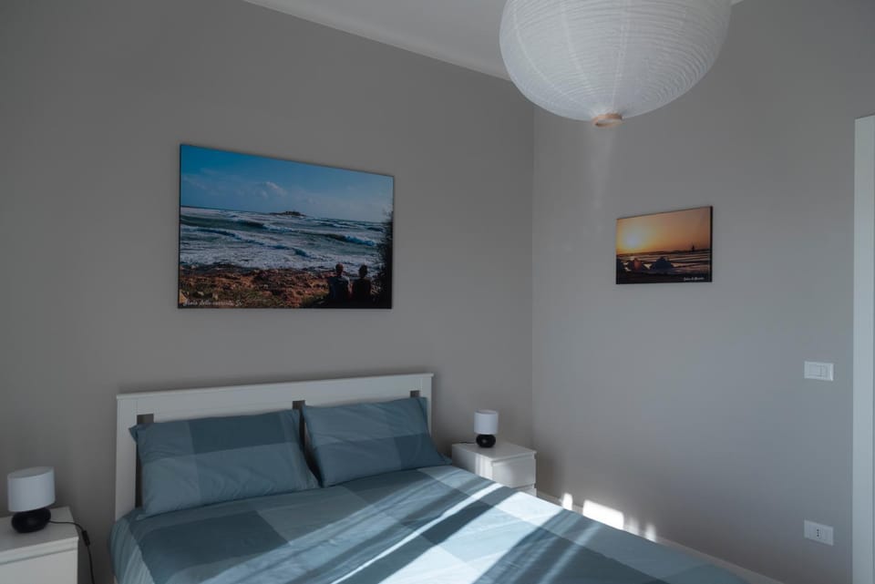 TV and multimedia, Decorative detail, Bedroom, wardrobe, air conditioner, air conditioner