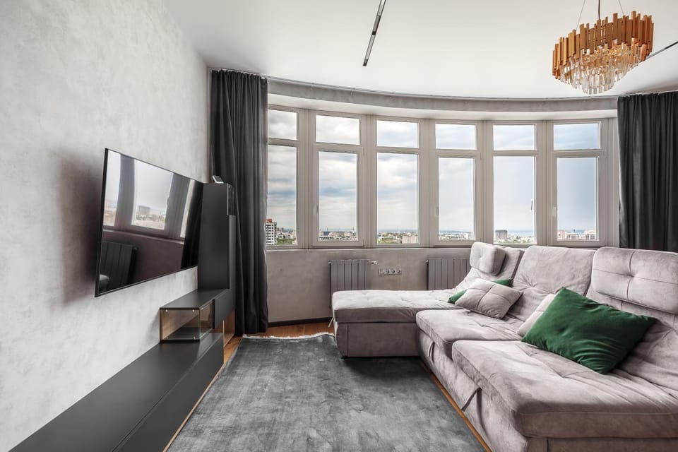 Communal lounge/ TV room, TV and multimedia, Living room, Seating area, Evening entertainment
