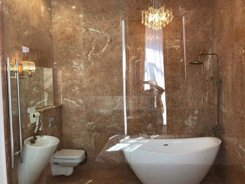 Shower, Bathroom, bidet, towels