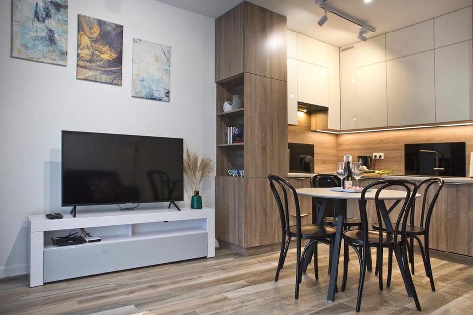 Kitchen or kitchenette, Living room
