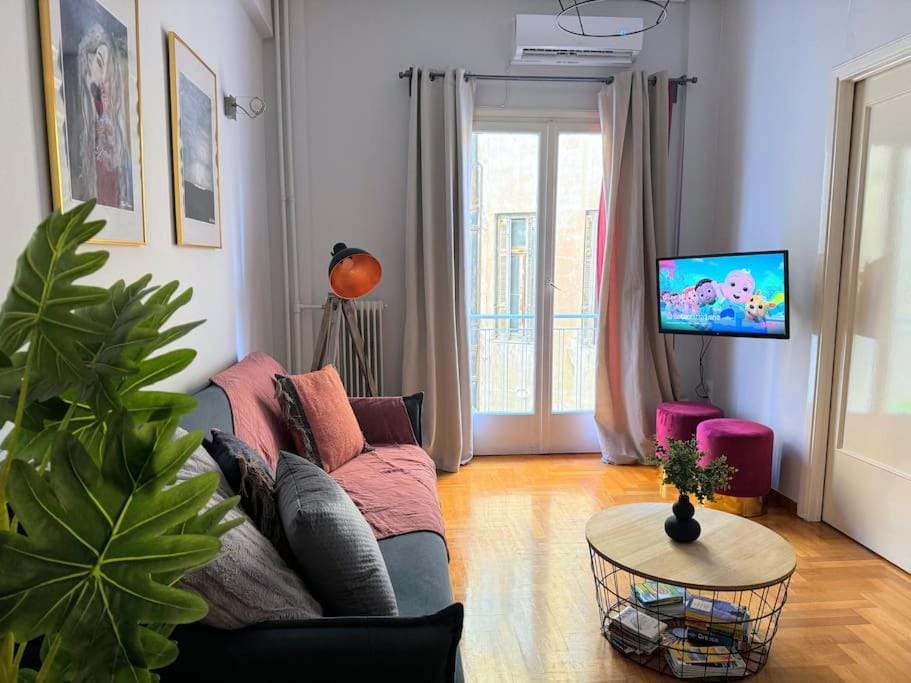 Downtown Cute Apt in the Heart of Plaka (+Netflix) Apartment in Plaka