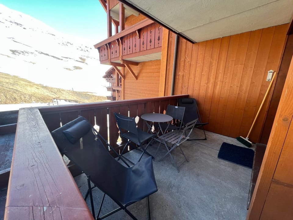 Appartement ski aux pieds dans résidence premium piscine, sauna hamam Apartment in Les Allues